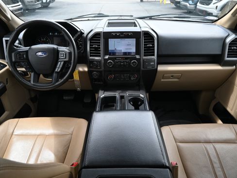 Used 2019 Ford F150 XLT w/ Equipment Group 302A Luxury AWD/4WD image 31