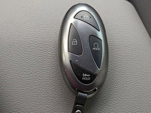 Certified 2025 Hyundai Elantra SEL image 30