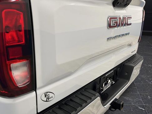 Used 2023 GMC Sierra 1500 SLE image 38