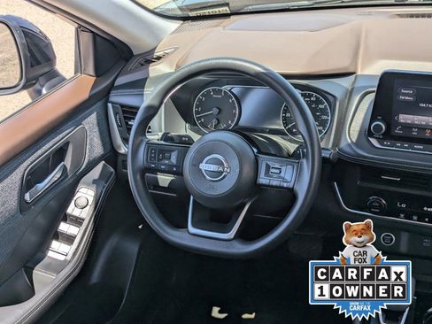 Certified 2023 Nissan Rogue SV FWD image 15