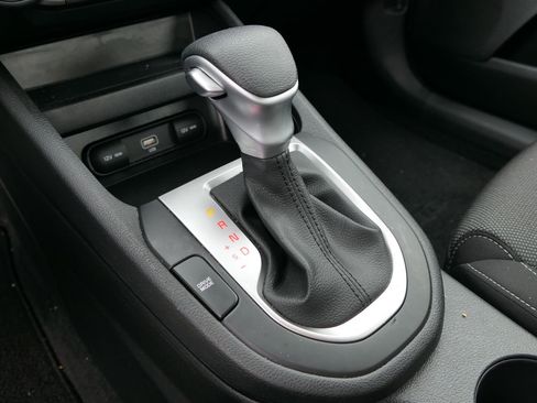 Used 2023 Kia Forte LXS image 22