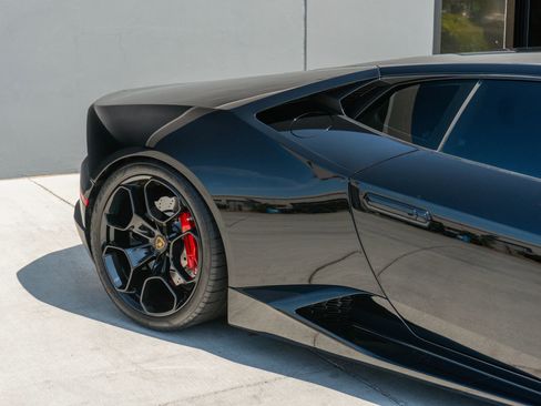 Used 2019 Lamborghini Huracan LP 580-2 image 31