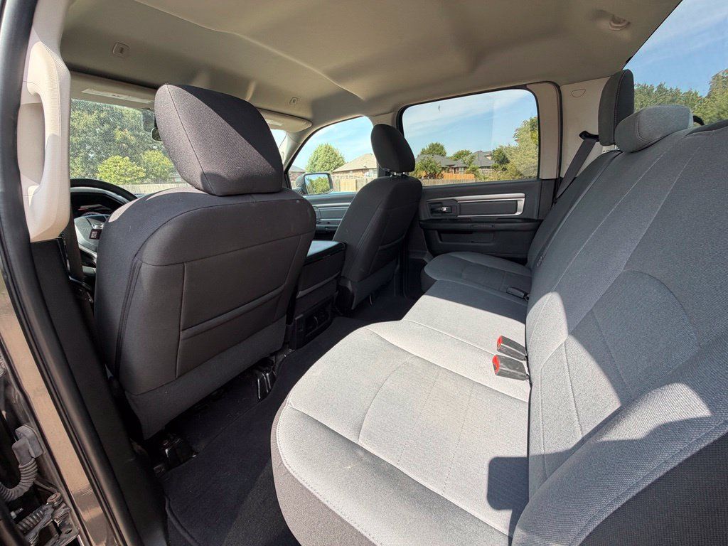 Used 2022 RAM 1500 Classic SLT AWD/4WD image 16
