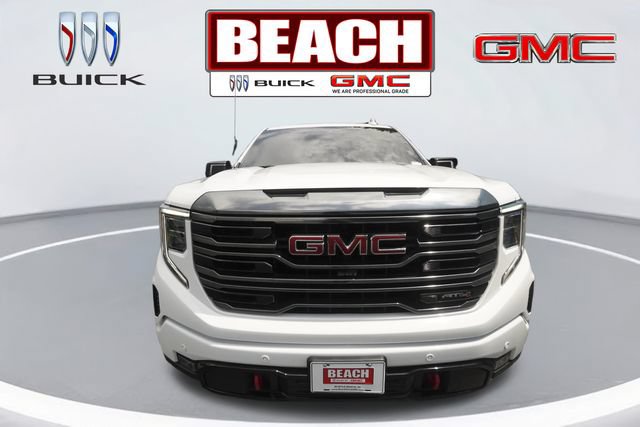 Used 2024 GMC Sierra 1500 AT4 w/ Technology Package AWD/4WD image 8