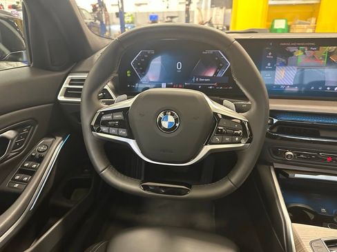 Used 2025 BMW 330i xDrive Sedan w/ Convenience Package image 25