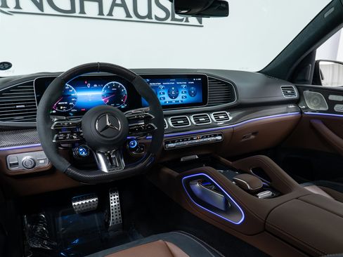 New 2026 Mercedes-Benz GLS 63 AMG 4MATIC image 18