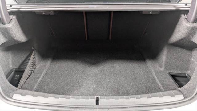 Used 2023 BMW 330i Sedan w/ M Sport Package RWD image 19