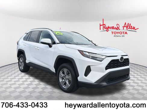Certified 2025 Toyota RAV4 XLE FWD image 1