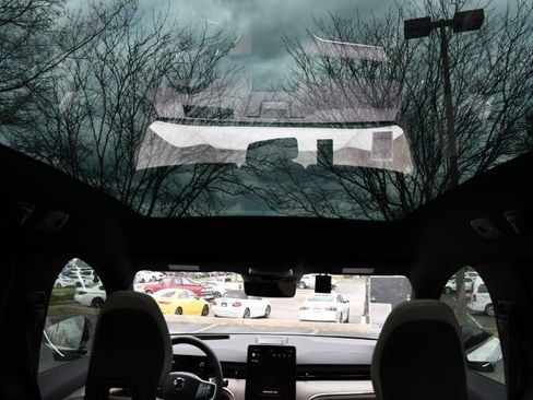 New 2025 Volvo EX90 Plus image 28