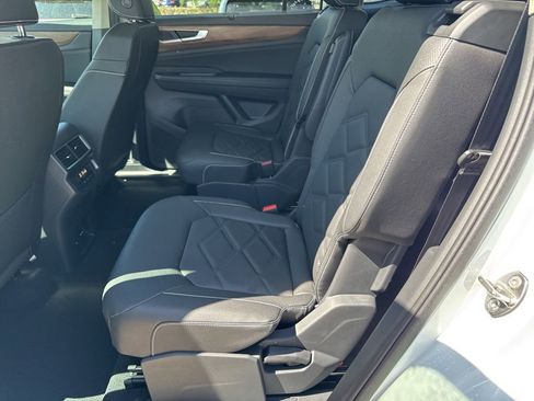 New 2026 Volkswagen Atlas SE FWD image 11