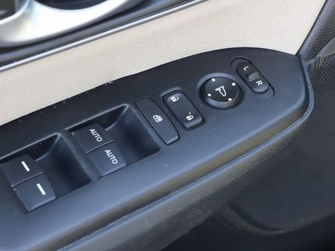 Used 2017 Honda CR-V EX image 17