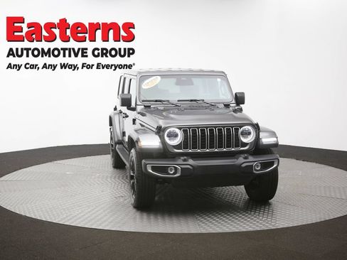 Used 2025 Jeep Wrangler Unlimited Sahara AWD/4WD image 47