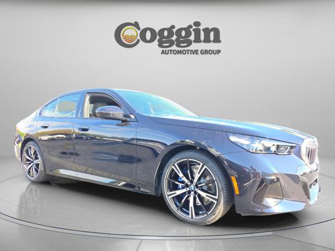 New 2026 BMW 530i w/ M Sport Package RWD image 8