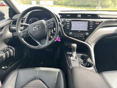 Used 2020 Toyota Camry SE image 14