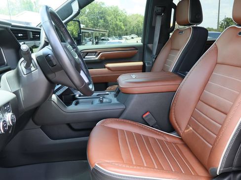 Used 2024 GMC Sierra 3500 Denali Ultimate AWD/4WD image 24