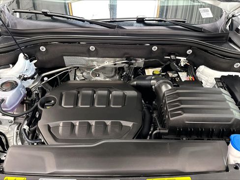 New 2026 Volkswagen Atlas Cross Sport SE AWD/4WD image 11