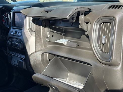 Used 2022 Chevrolet Silverado 1500 Custom w/ Safety Confidence Package image 21