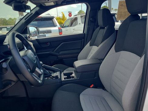 Used 2025 Toyota 4Runner TRD Off-Road image 21