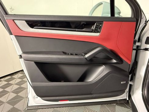 New 2026 Porsche Cayenne Coupe image 26