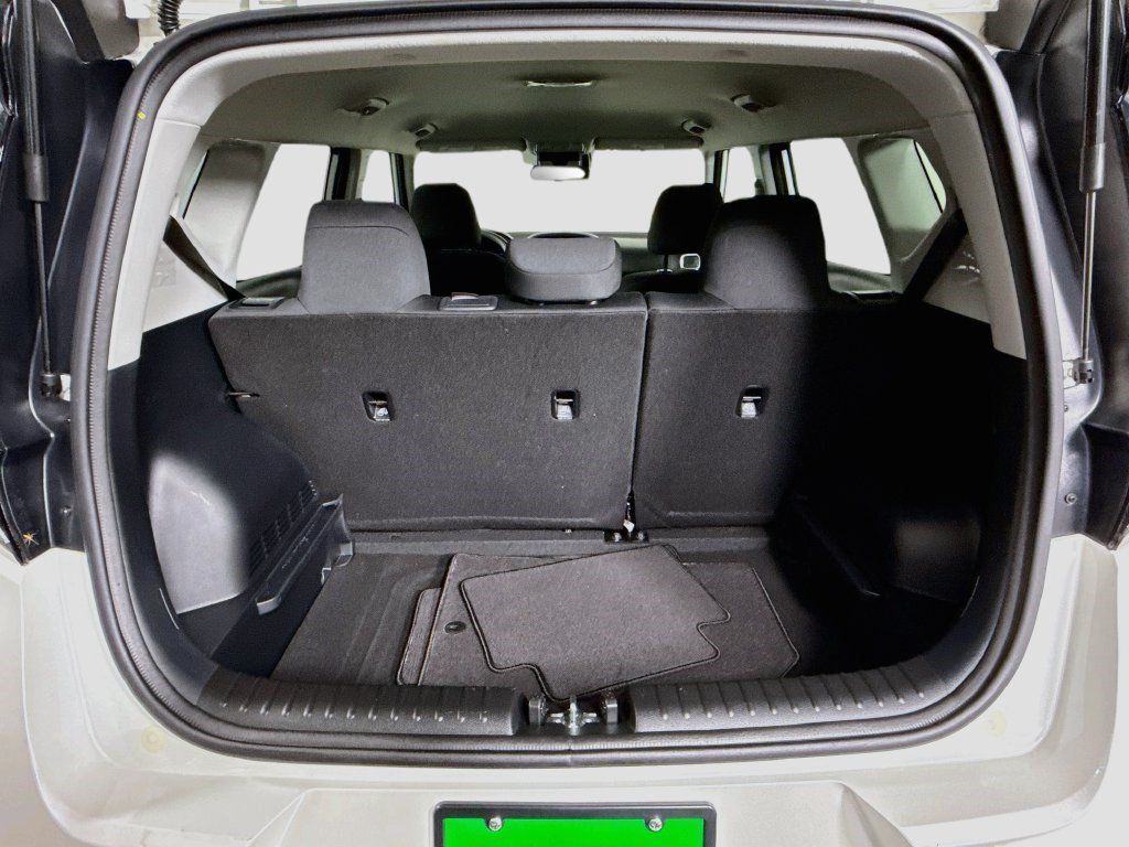 Used 2025 Kia Soul LX FWD image 33