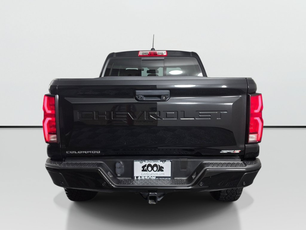 Used 2024 Chevrolet Colorado ZR2 w/ Technology Package AWD/4WD image 4