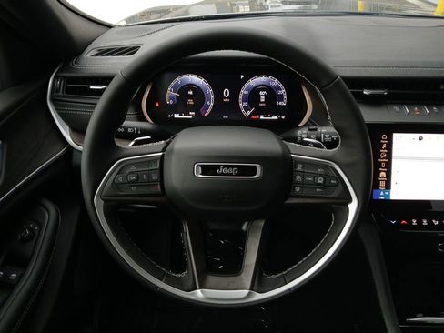New 2026 Jeep Grand Cherokee Altitude AWD/4WD image 21