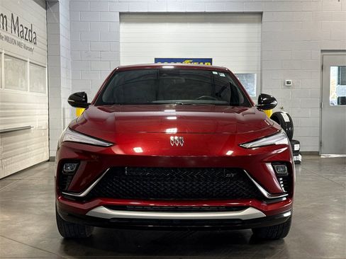 Used 2024 Buick Envista Sport Touring w/ Convenience I Package image 2