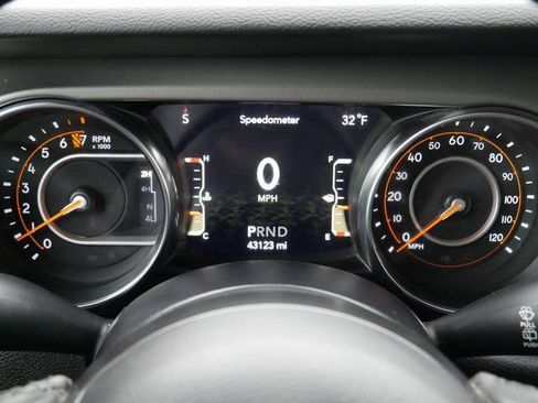 Used 2022 Jeep Wrangler Unlimited Sport image 29