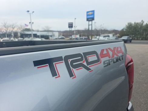 Used 2020 Toyota Tacoma TRD Sport image 14