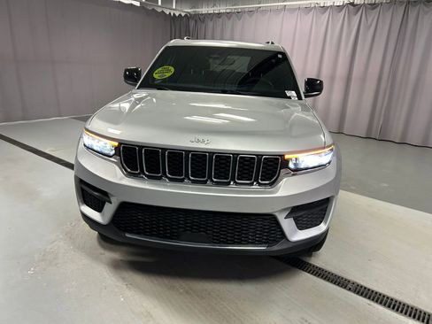 Used 2024 Jeep Grand Cherokee Laredo X w/ Luxury Tech Group I image 2