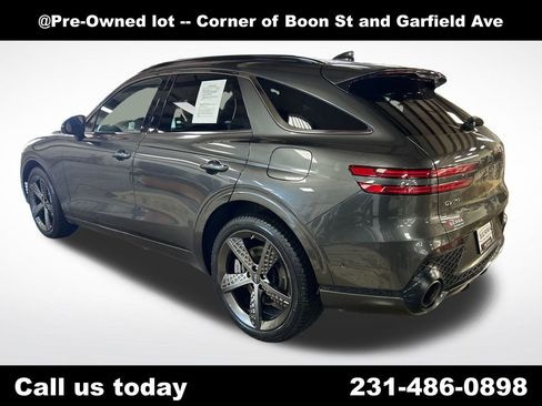 Used 2024 Genesis GV70 2.5T w/ Sport Prestige Package AWD/4WD image 3