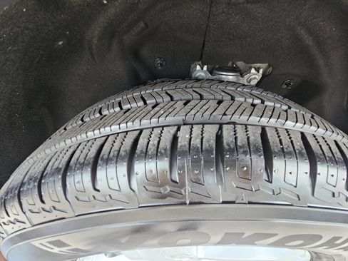 Used 2023 Ford Explorer XLT w/ Equipment Group 202A RWD image 25
