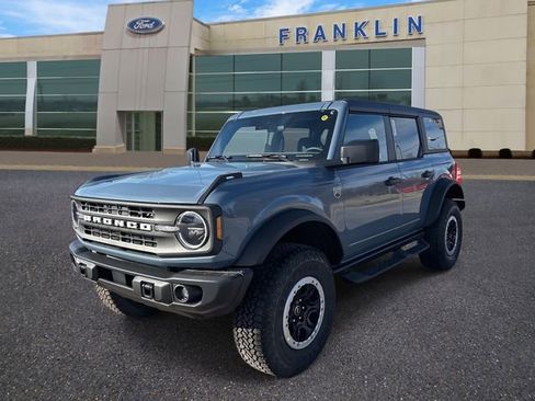 New 2025 Ford Bronco Big Bend w/ Black Diamond Package image 3