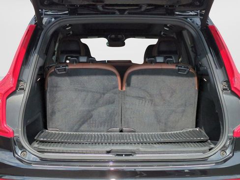 Used 2024 Volvo XC90 B6 Ultimate w/ Protection Package Premier image 9