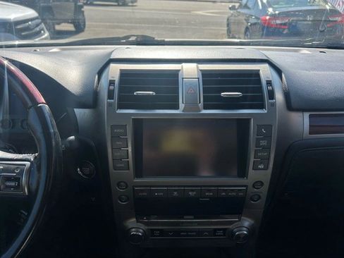 Used 2016 Lexus GX 460 w/ Premium Package image 11