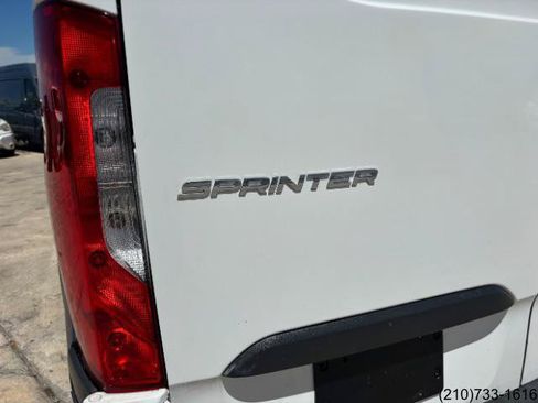 Used 2020 Mercedes-Benz Sprinter 2500 image 12