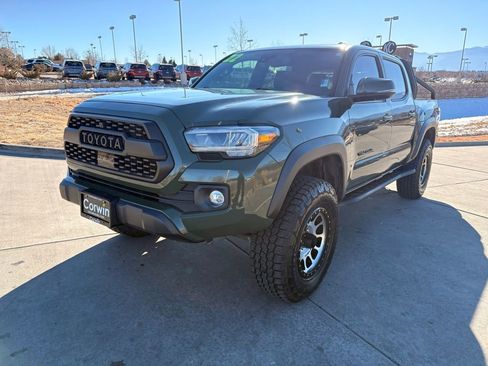 Used 2022 Toyota Tacoma TRD Off-Road w/ TRD Premium Off Road Package image 3