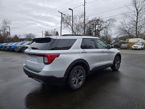 New 2026 Ford Explorer Active image 5