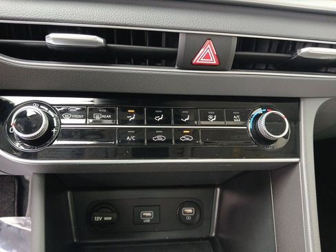 Used 2023 Hyundai Sonata SE w/ Cargo Package image 22