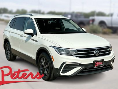 Used 2024 Volkswagen Tiguan SE