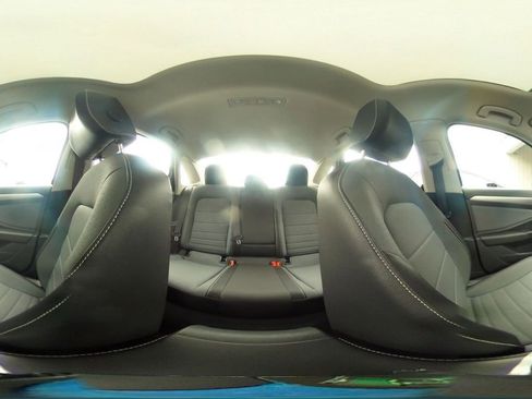 Used 2025 Volkswagen Jetta SE image 43