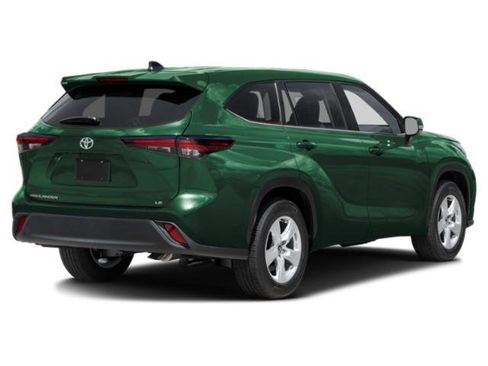Certified 2025 Toyota Highlander LE AWD/4WD image 5