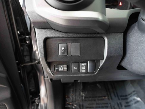 Used 2023 Toyota Tacoma TRD Sport AWD/4WD image 11