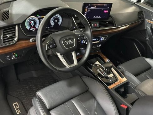 Used 2023 Audi Q5 e Premium w/ Convenience Package AWD/4WD image 16