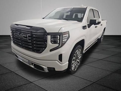 Used 2024 GMC Sierra 1500 Denali Ultimate AWD/4WD image 3