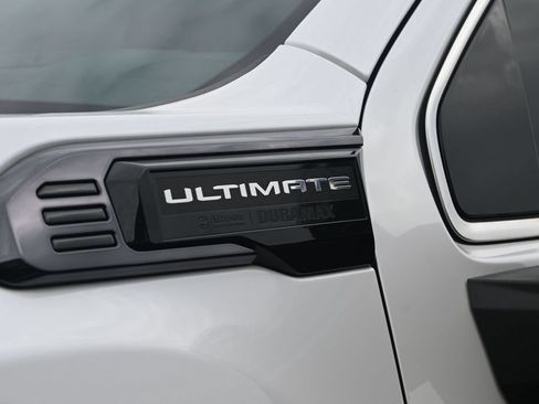 Used 2024 GMC Sierra 3500 Denali Ultimate AWD/4WD image 16