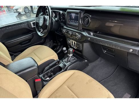 Used 2020 Jeep Wrangler Sport image 16
