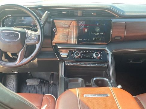 Used 2024 GMC Sierra 2500 Denali Ultimate image 35