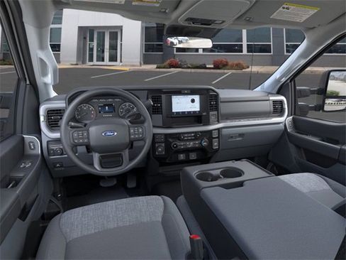 New 2025 Ford F350 XLT w/ 360-Degree Camera Package image 9