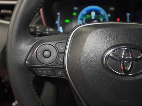 Certified 2024 Toyota Corolla Cross XSE image 17